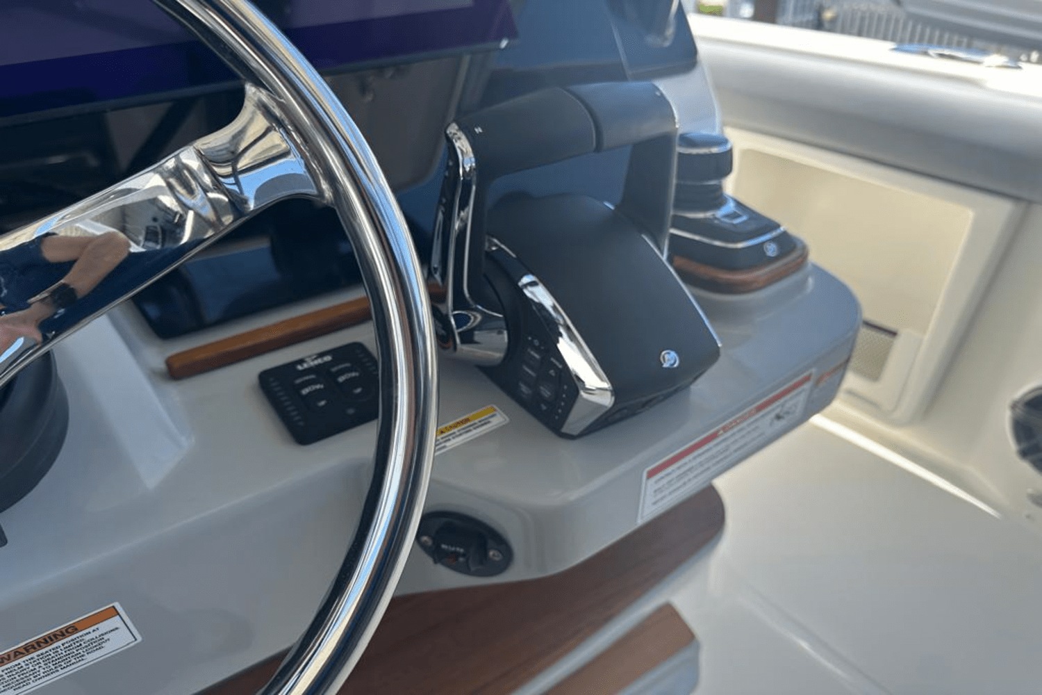 2025 Boston Whaler 360 Outrage Image Thumbnail #14