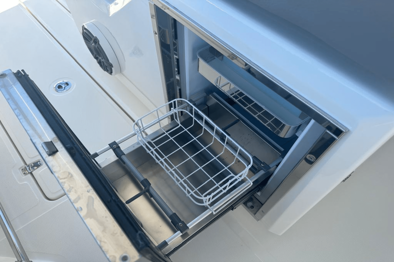2025 Boston Whaler 360 Outrage Image Thumbnail #18