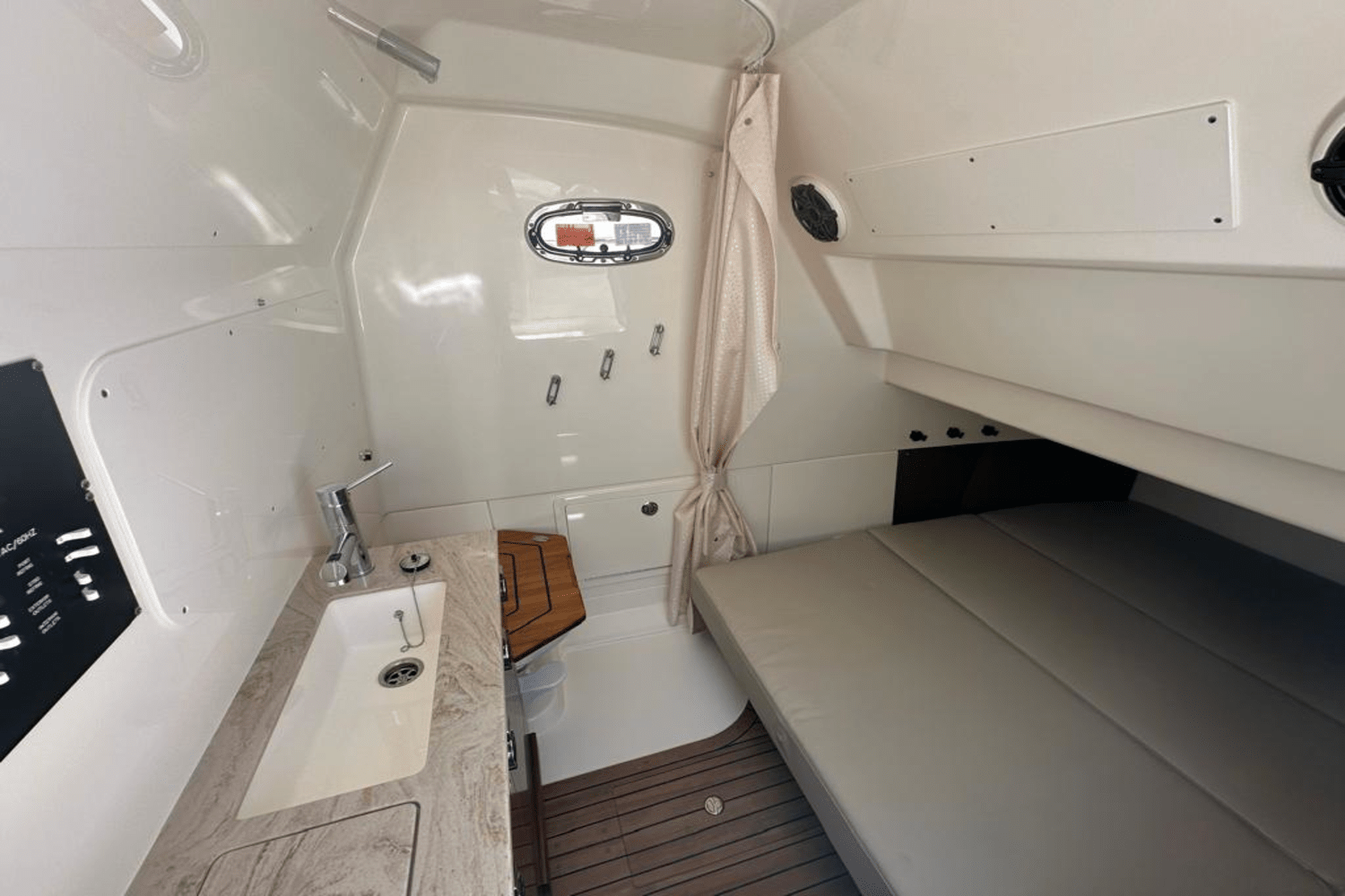 2025 Boston Whaler 360 Outrage Image Thumbnail #12