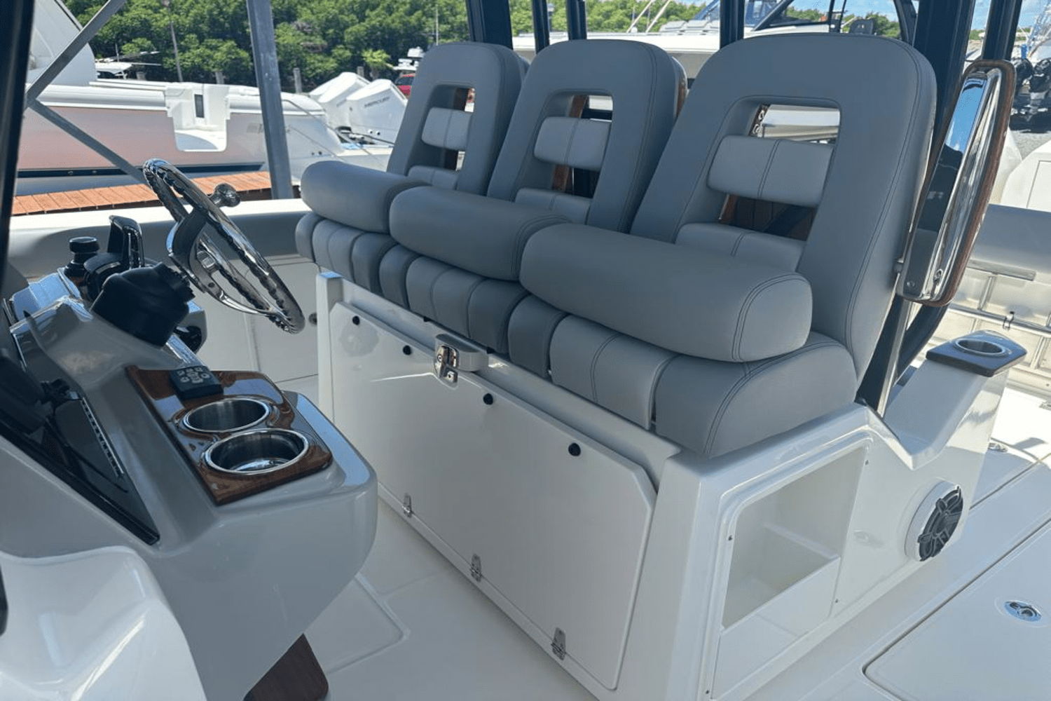 2025 Boston Whaler 360 Outrage Image Thumbnail #21