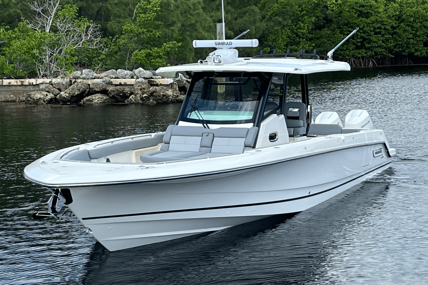 2025 Boston Whaler 360 Outrage Image Thumbnail #1