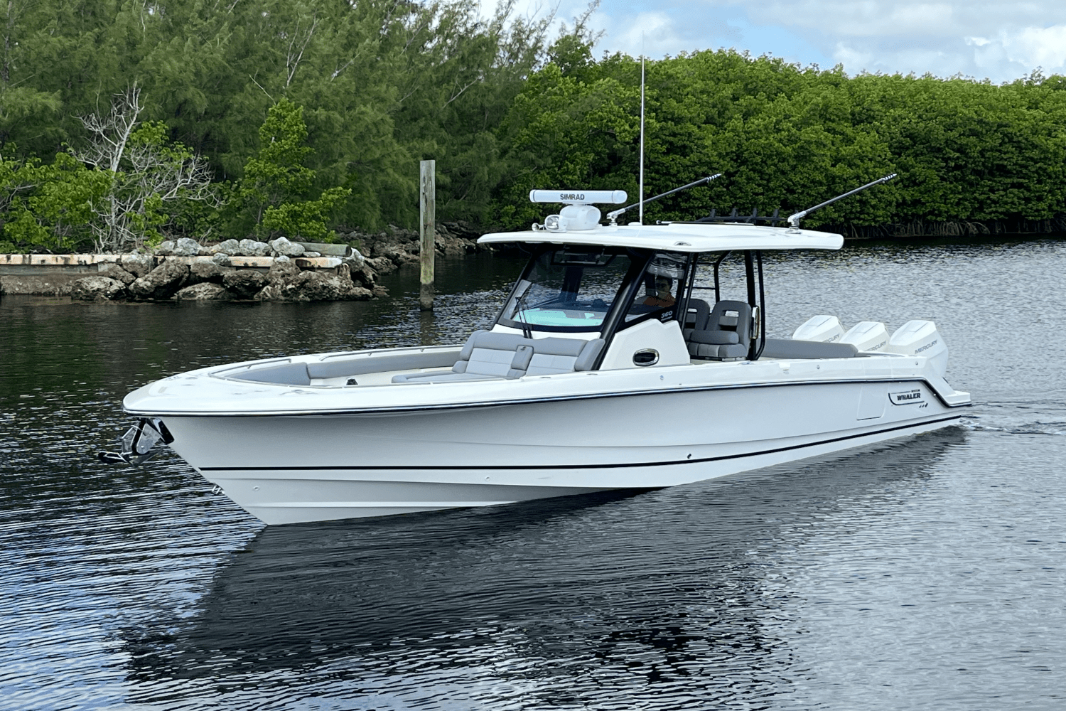 2025 Boston Whaler 360 Outrage Image Thumbnail #0