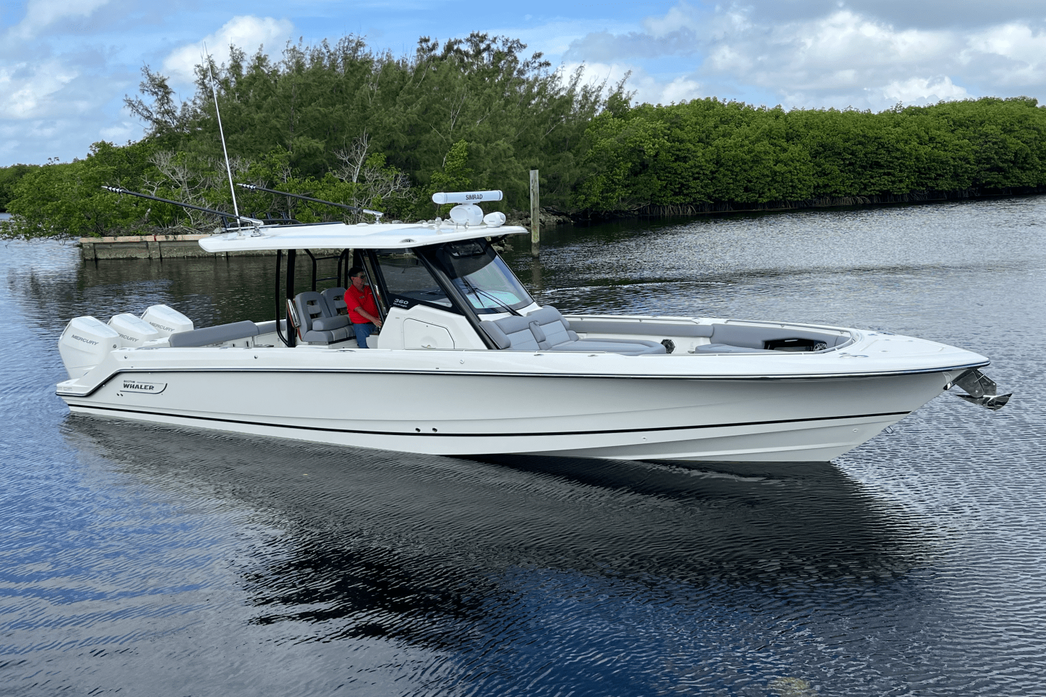 2025 Boston Whaler 360 Outrage Image Thumbnail #4