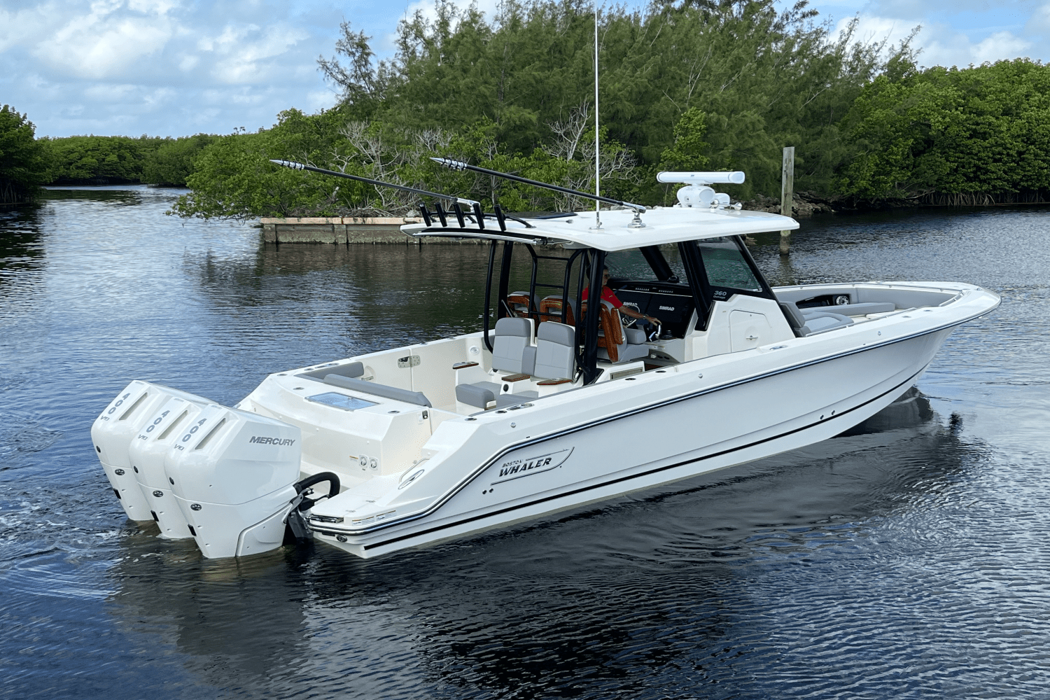 2025 Boston Whaler 360 Outrage Image Thumbnail #5