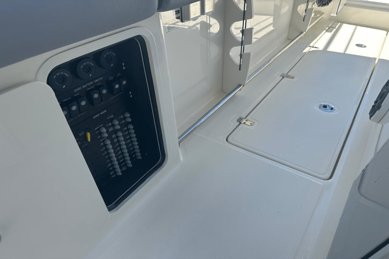 2025 Boston Whaler 360 Outrage Image Thumbnail #25