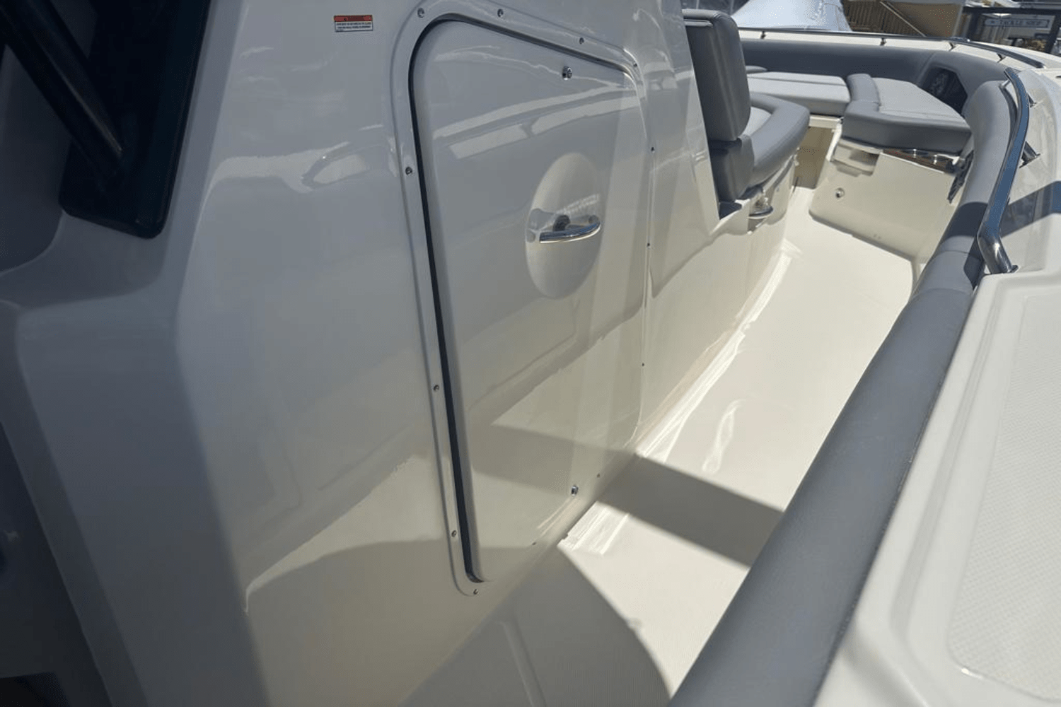 2025 Boston Whaler 360 Outrage Image Thumbnail #11