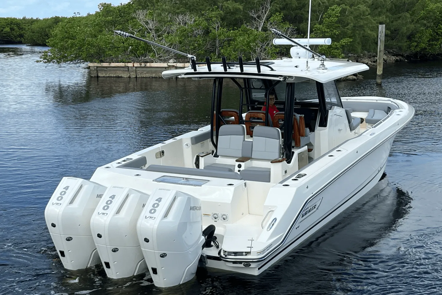 2025 Boston Whaler 360 Outrage Image Thumbnail #6