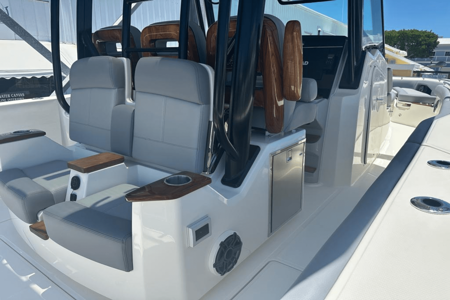 2025 Boston Whaler 360 Outrage Image Thumbnail #20