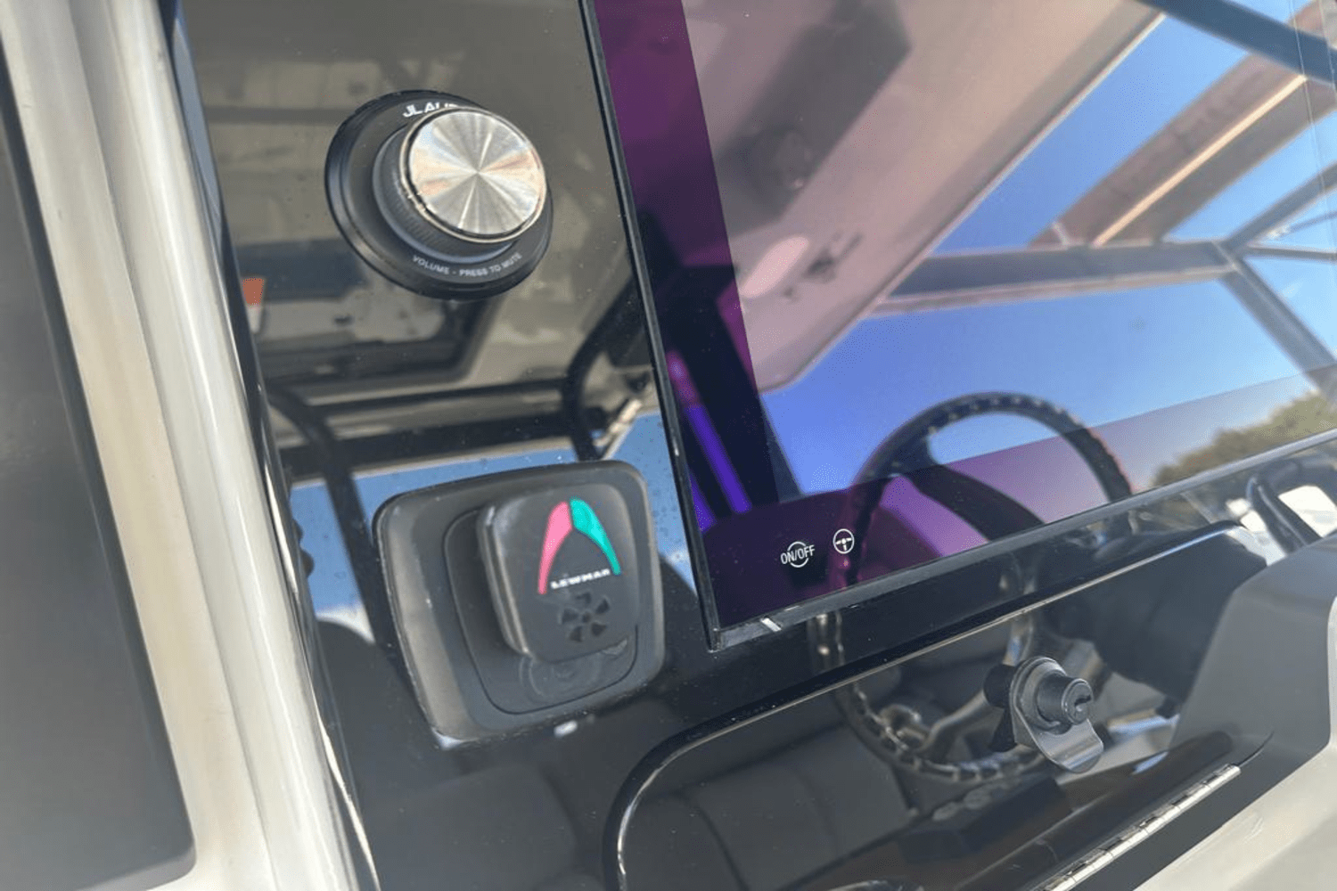 2025 Boston Whaler 360 Outrage Image Thumbnail #13