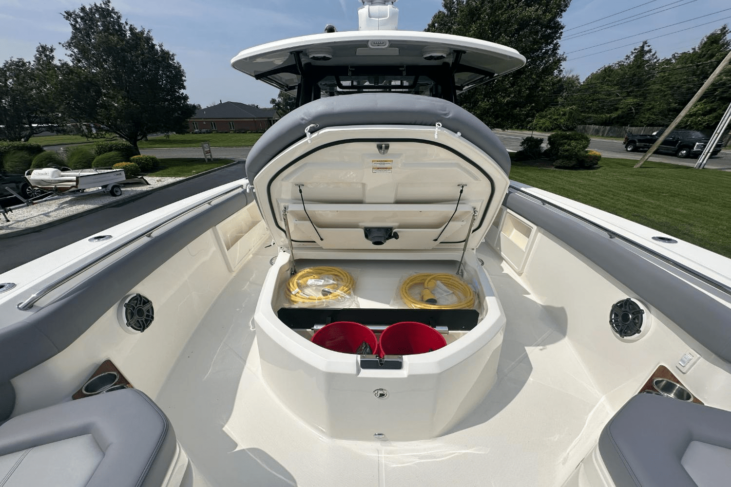 2025 Boston Whaler 360 Outrage Image Thumbnail #33