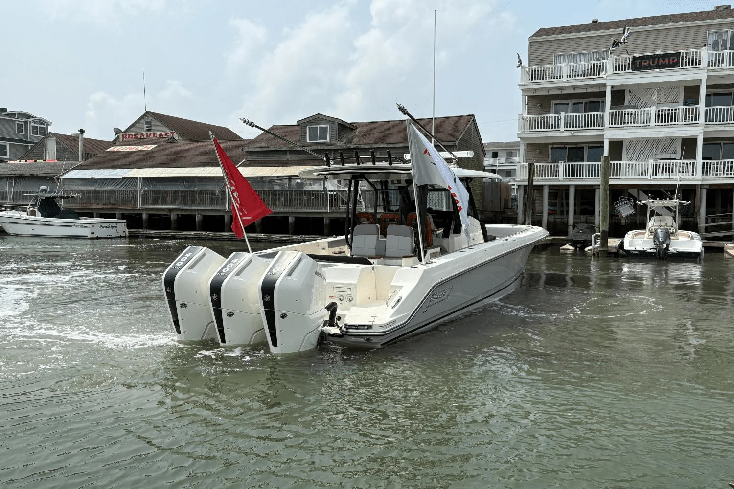 2025 Boston Whaler 360 Outrage Image Thumbnail #4