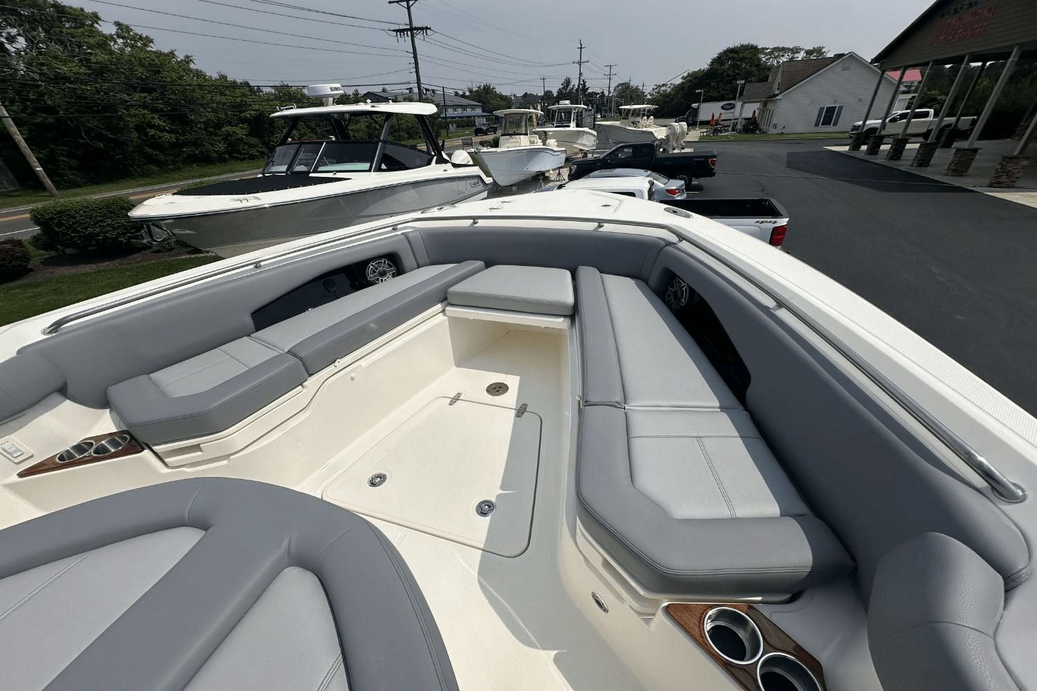 2025 Boston Whaler 360 Outrage Image Thumbnail #47
