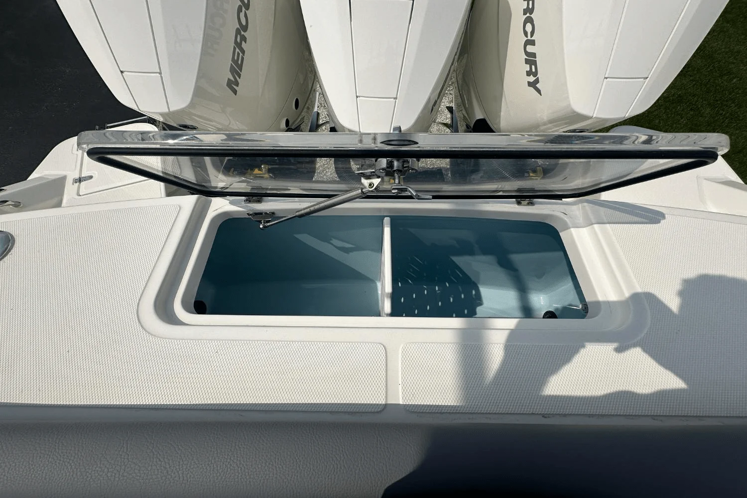 2025 Boston Whaler 360 Outrage Image Thumbnail #16