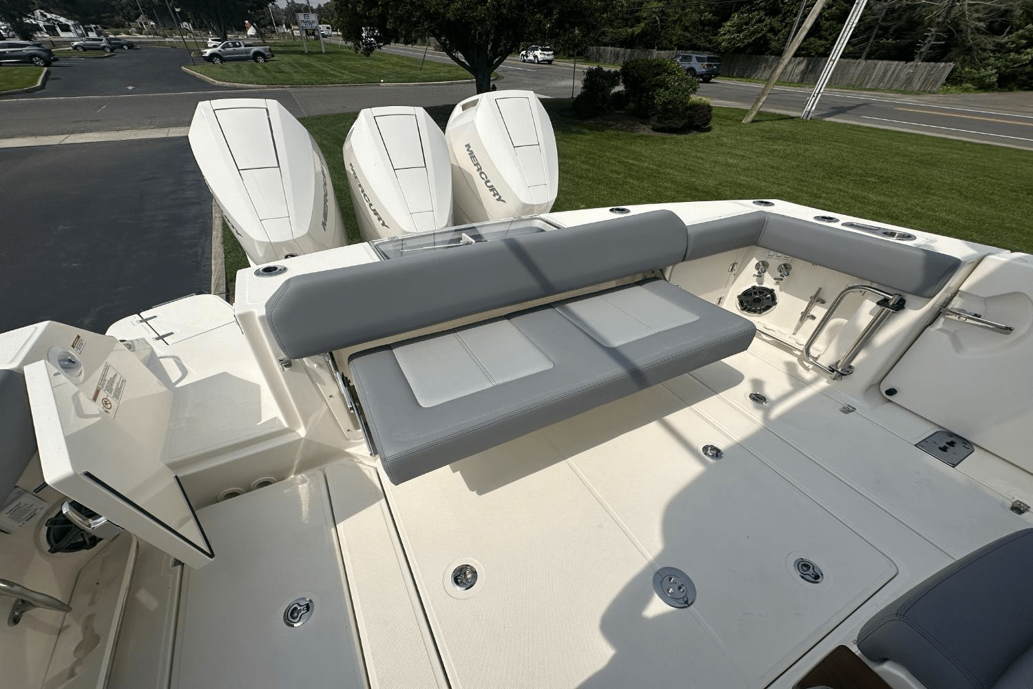 2025 Boston Whaler 360 Outrage Image Thumbnail #6