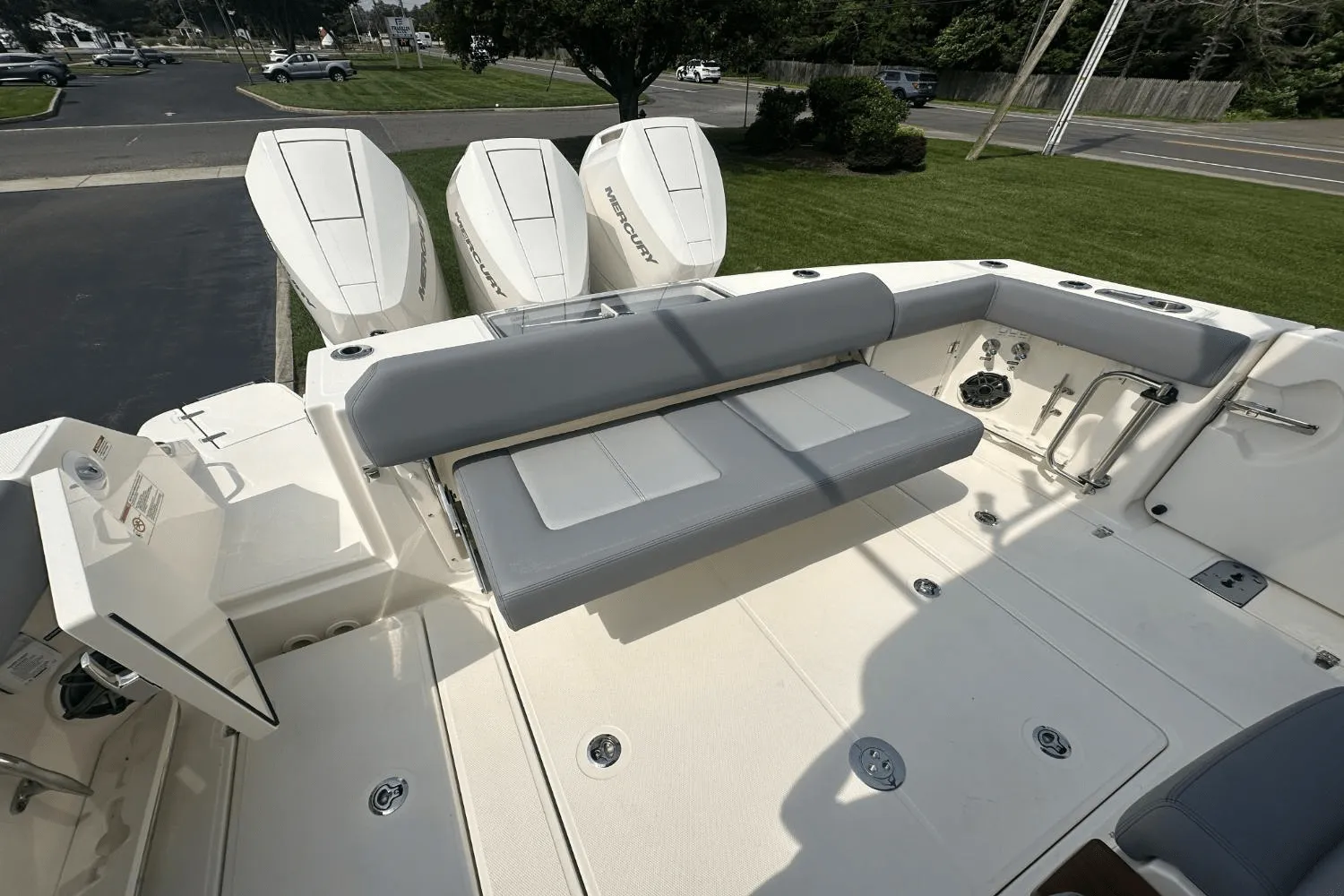 2025 Boston Whaler 360 Outrage Image Thumbnail #18