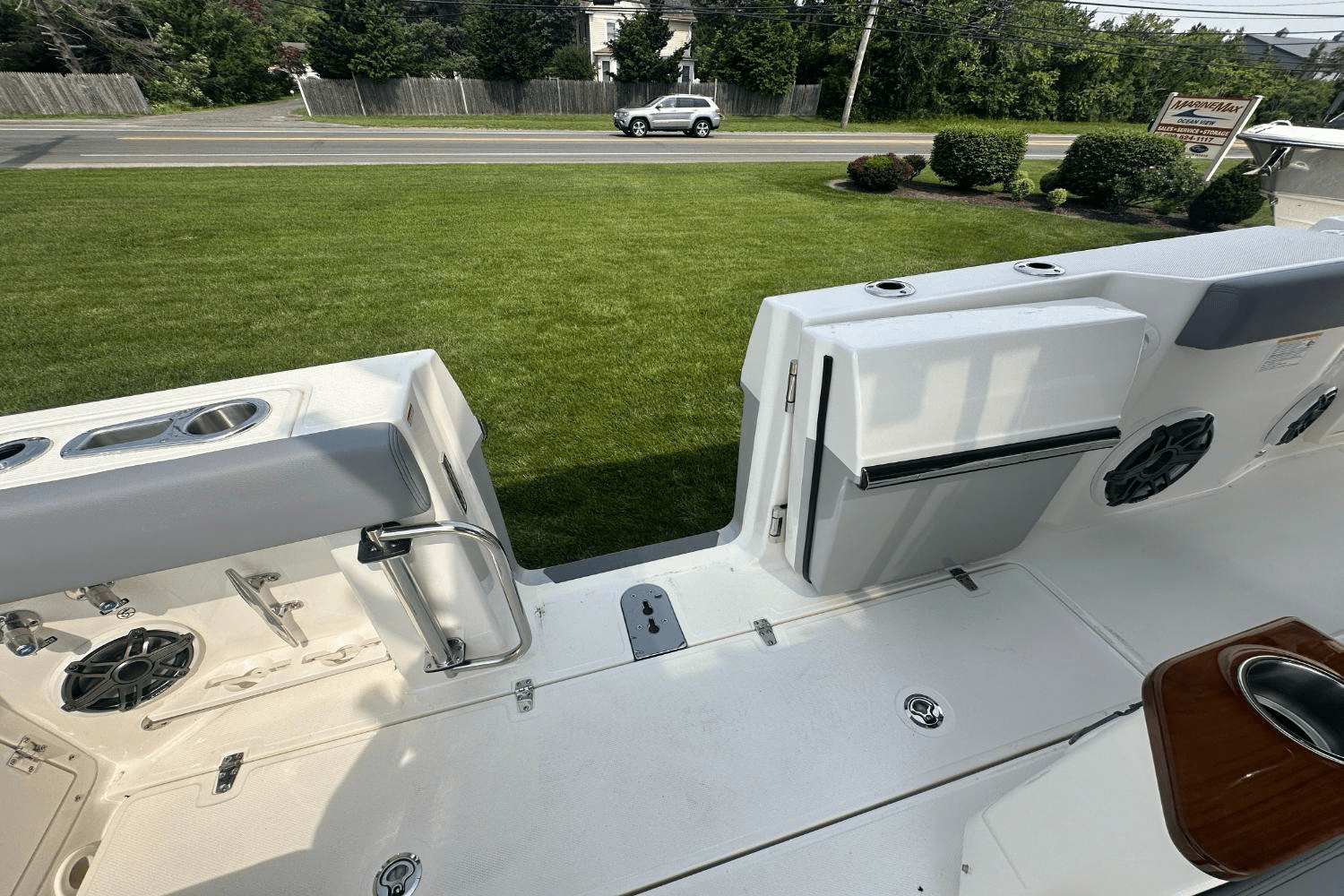 2025 Boston Whaler 360 Outrage Image Thumbnail #11
