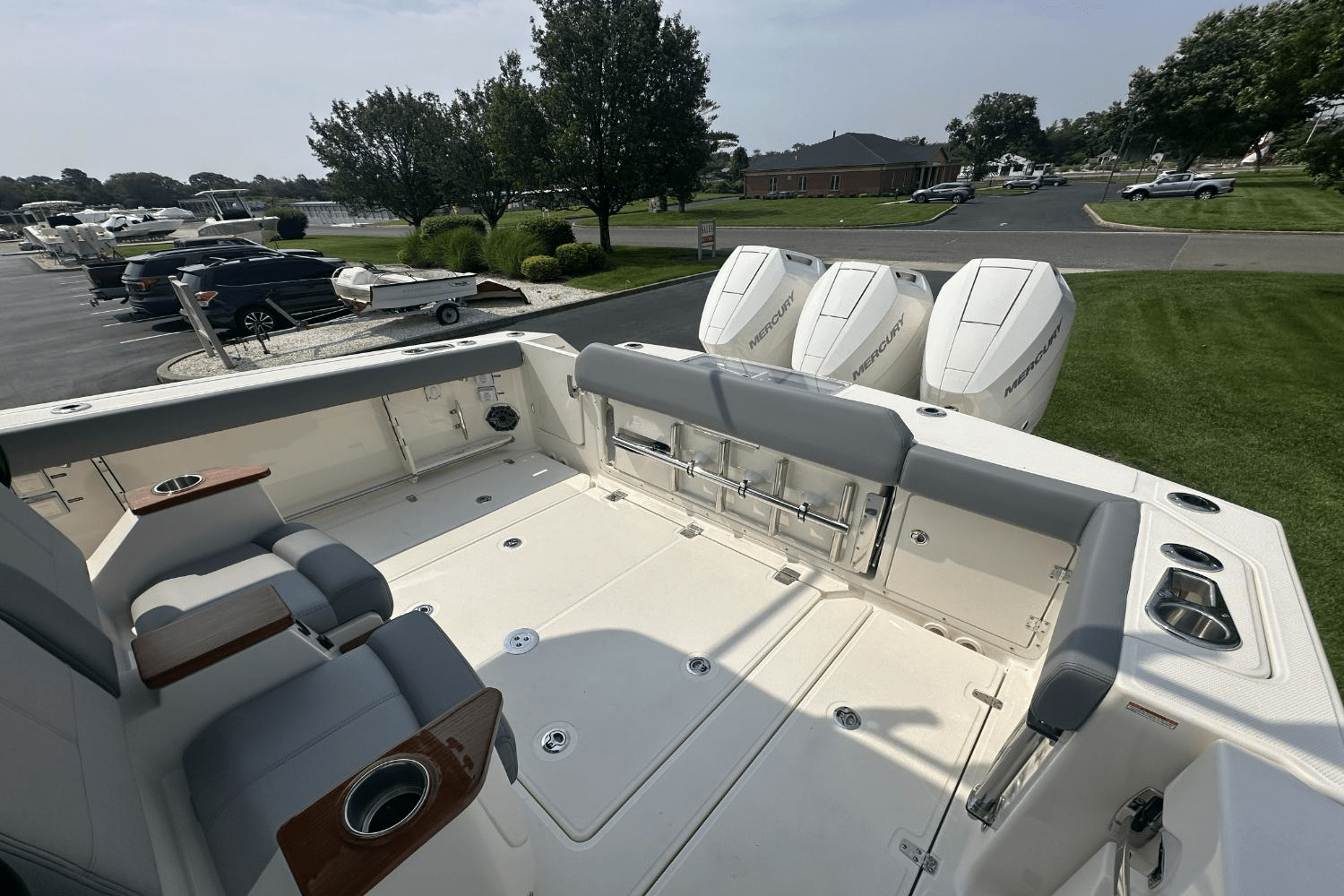 2025 Boston Whaler 360 Outrage Image Thumbnail #5