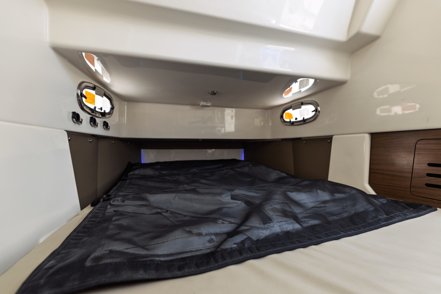 2025 Boston Whaler 360 Outrage Image Thumbnail #8