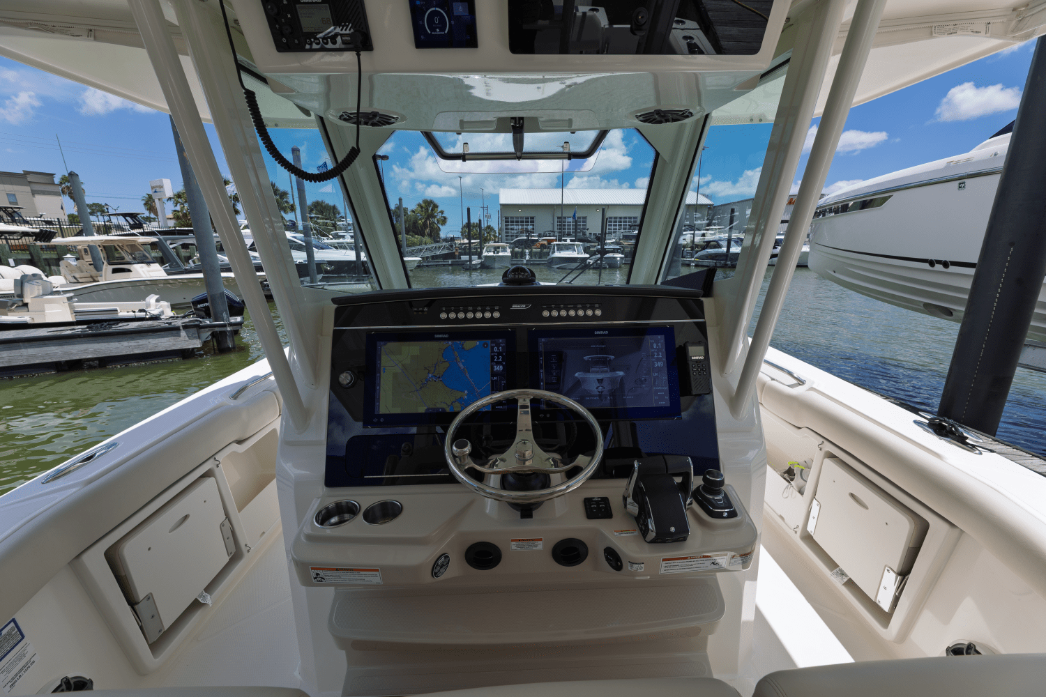 2025 Boston Whaler 360 Outrage Image Thumbnail #15