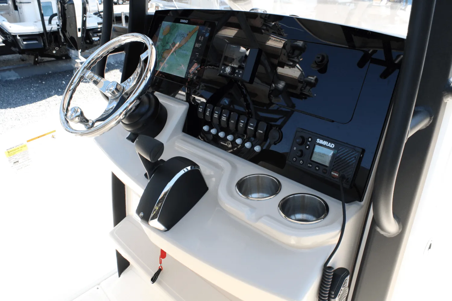 2025 Boston Whaler 220 Dauntless Image Thumbnail #17