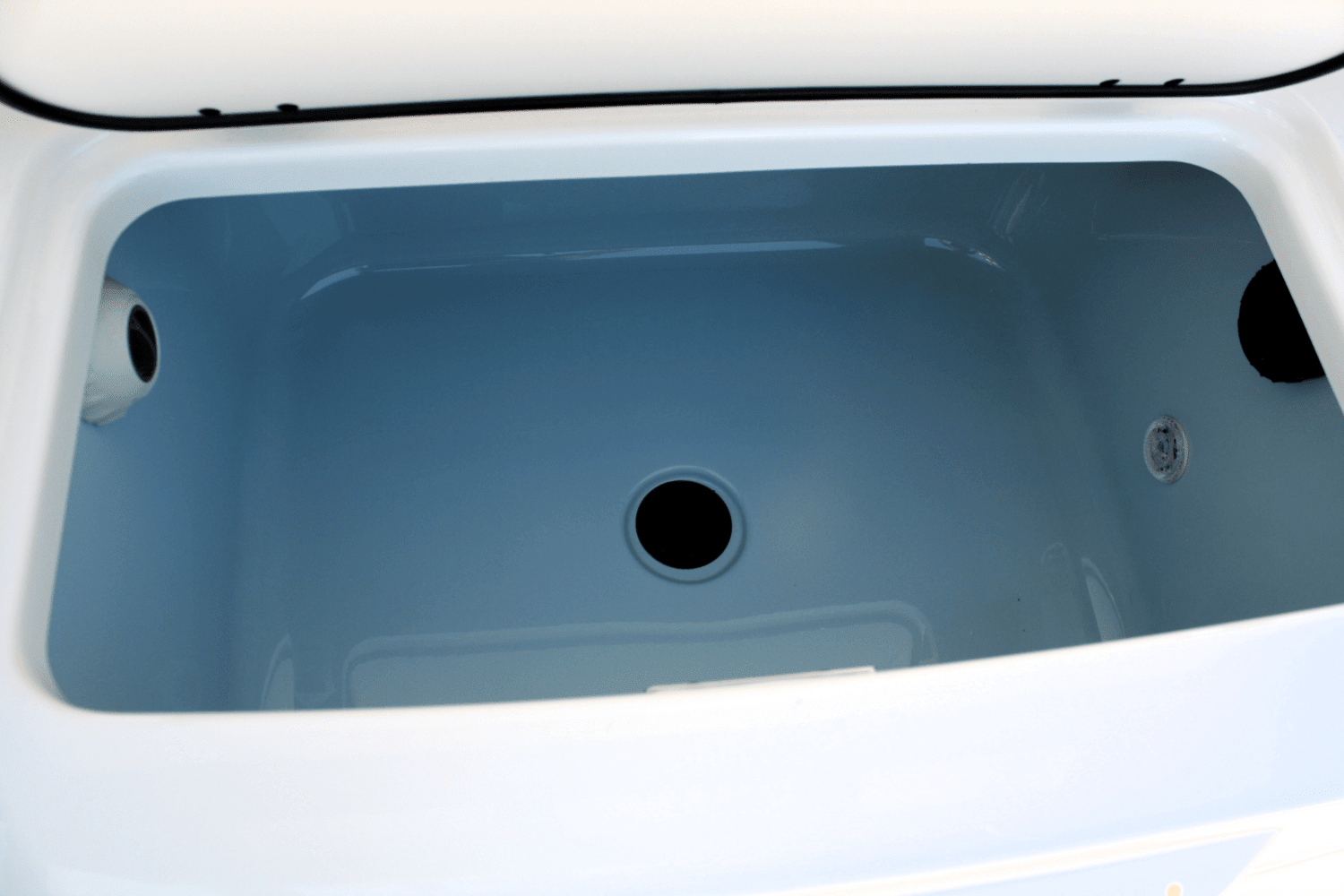 2025 Boston Whaler 220 Dauntless Image Thumbnail #14