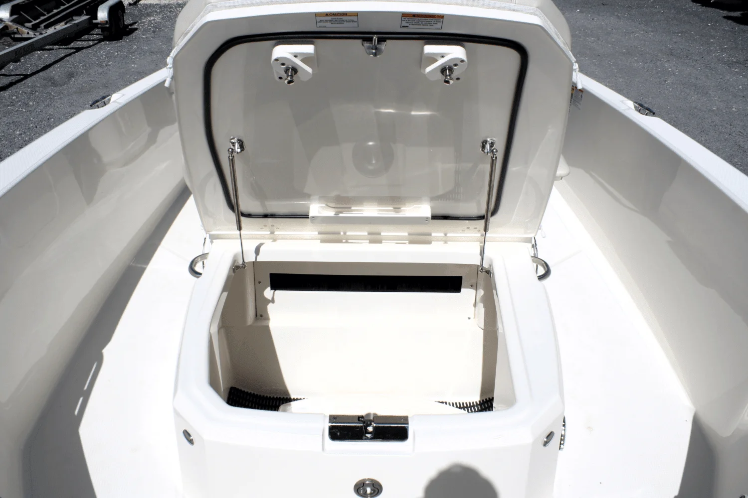 2025 Boston Whaler 220 Dauntless Image Thumbnail #27