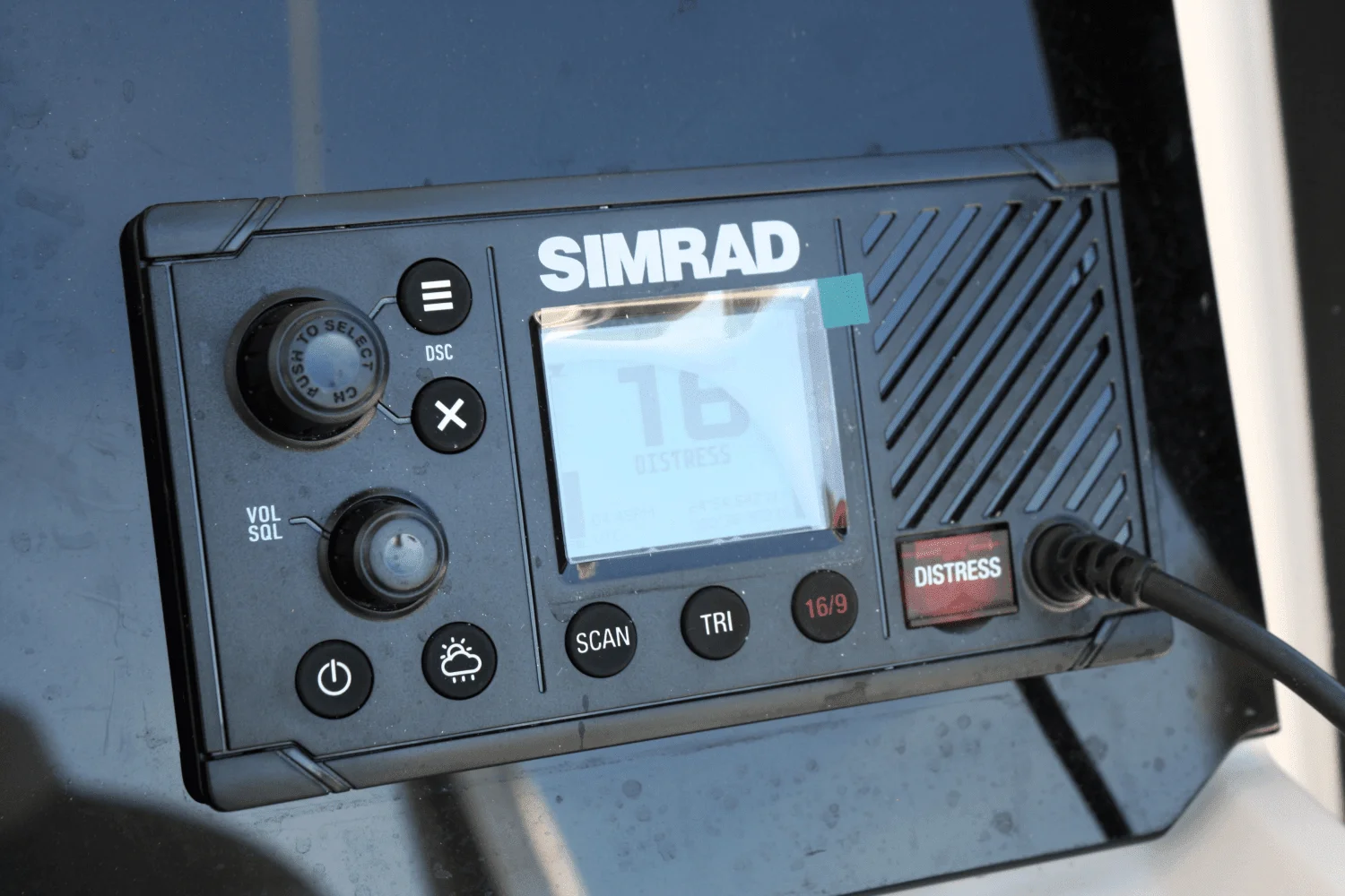 2025 Boston Whaler 220 Dauntless Image Thumbnail #20