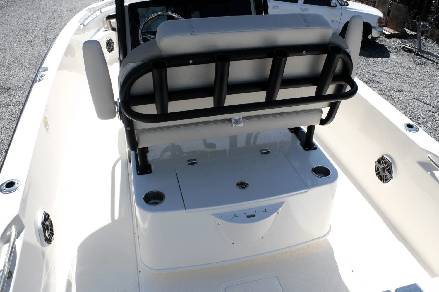 2025 Boston Whaler 220 Dauntless Image Thumbnail #12