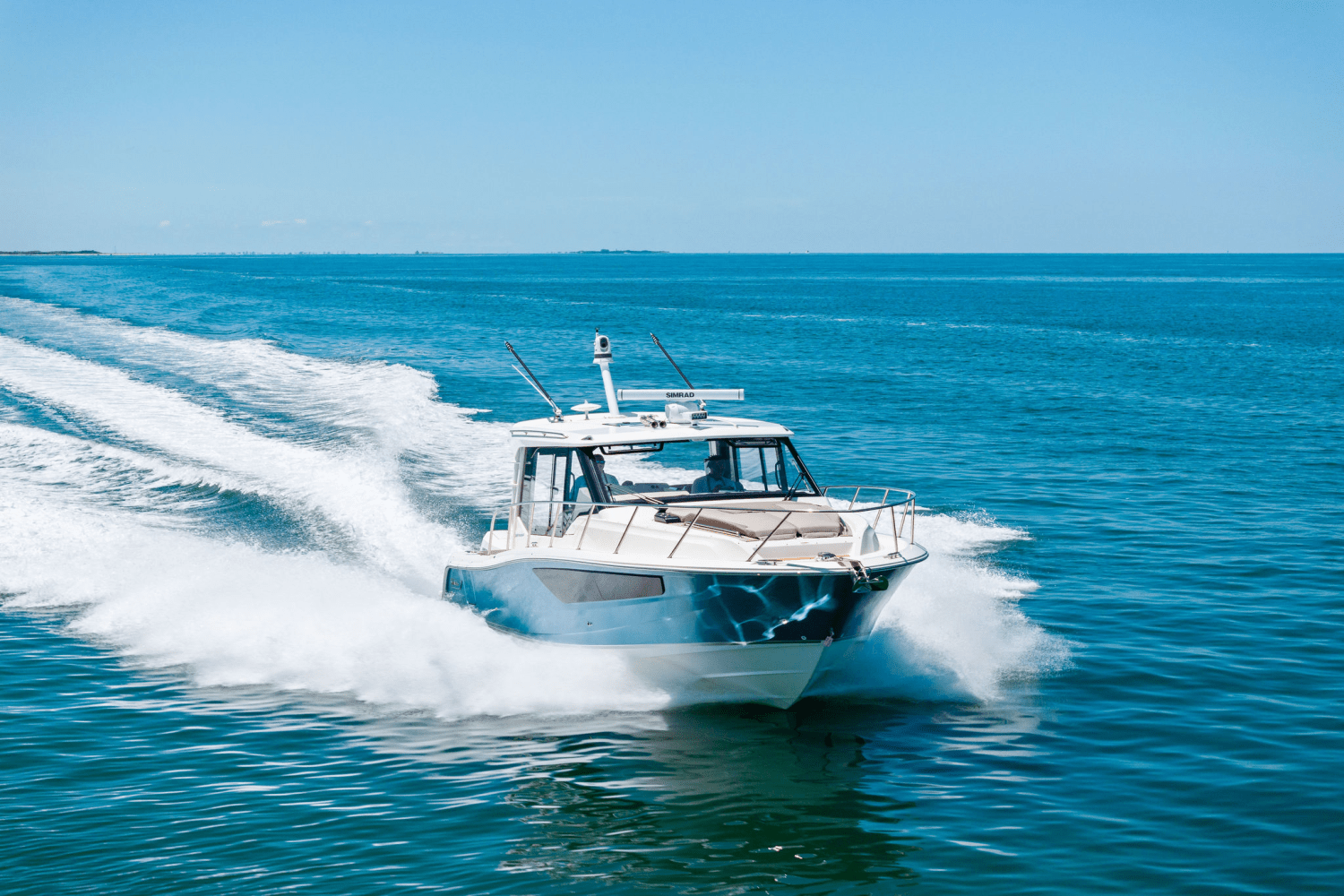 2025 Boston Whaler 365 Conquest Image Thumbnail #16
