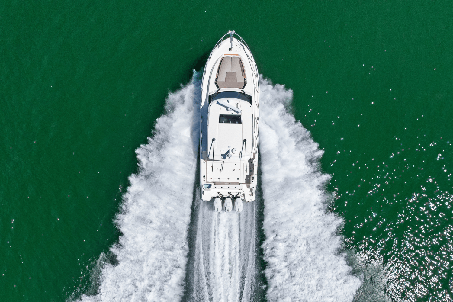 2025 Boston Whaler 365 Conquest Image Thumbnail #7