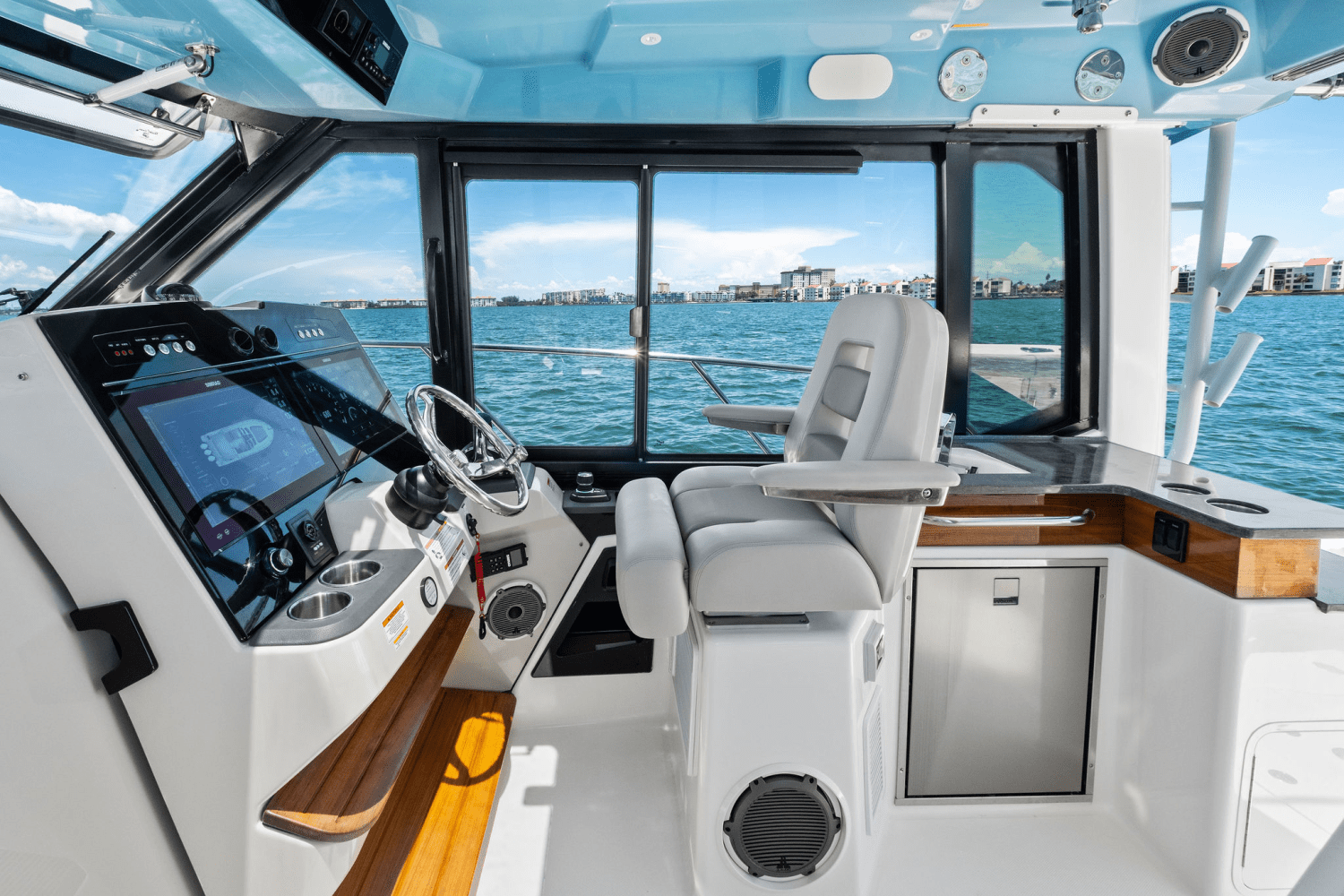 2025 Boston Whaler 365 Conquest Image Thumbnail #91