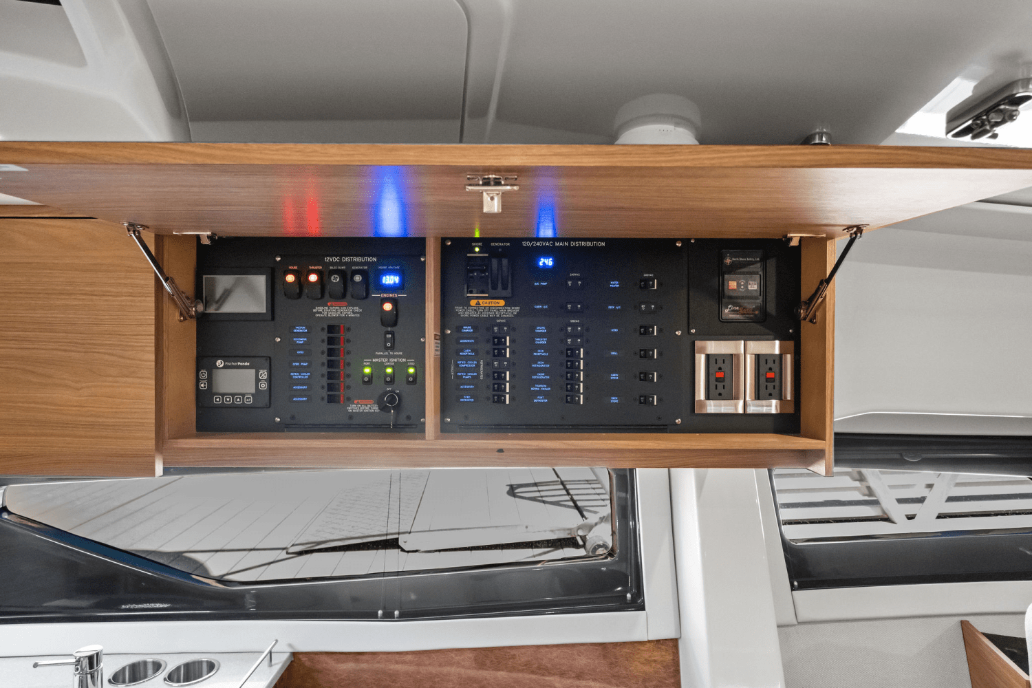 2025 Boston Whaler 365 Conquest Image Thumbnail #59
