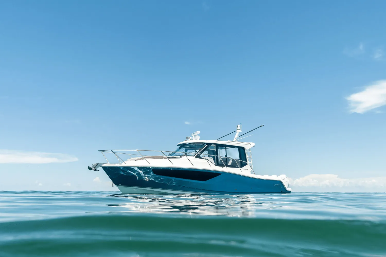 2025 Boston Whaler 365 Conquest Image Thumbnail #0