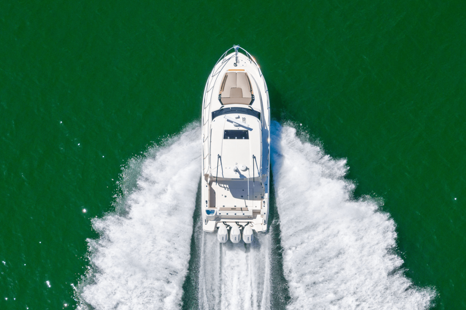 2025 Boston Whaler 365 Conquest Image Thumbnail #10