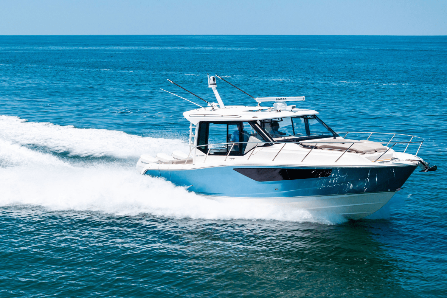 2025 Boston Whaler 365 Conquest Image Thumbnail #15