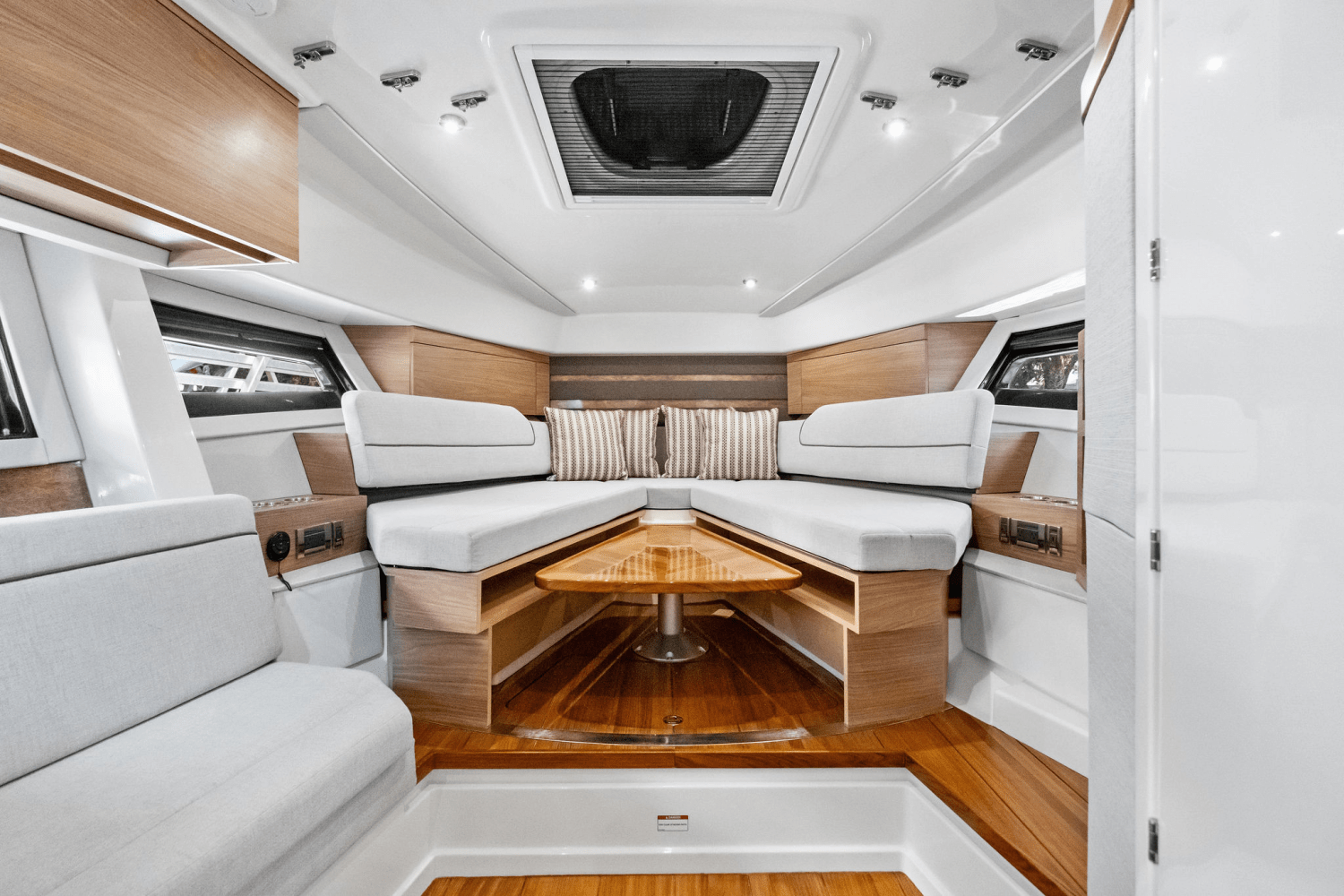 2025 Boston Whaler 365 Conquest Image Thumbnail #55