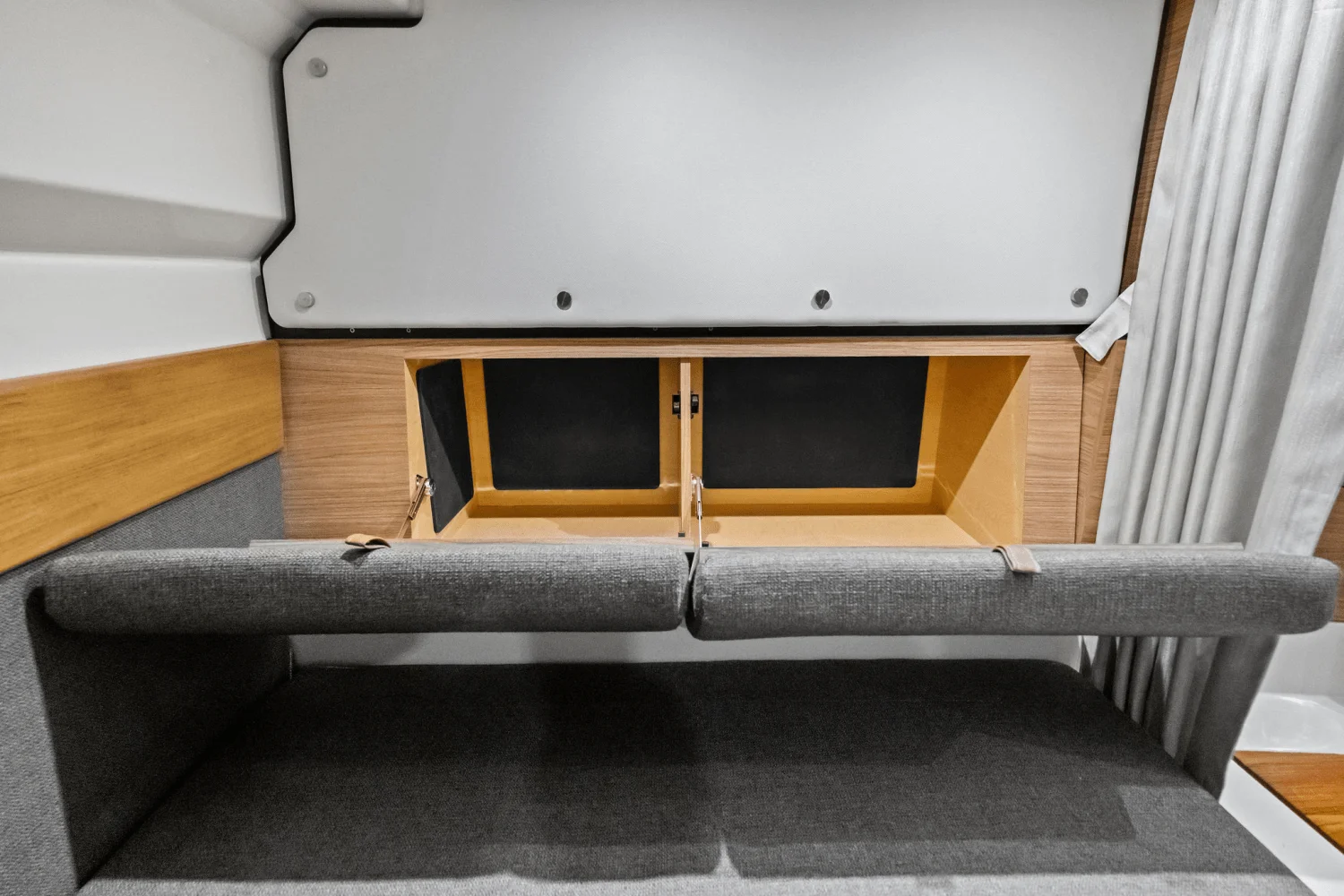 2025 Boston Whaler 365 Conquest Image Thumbnail #33