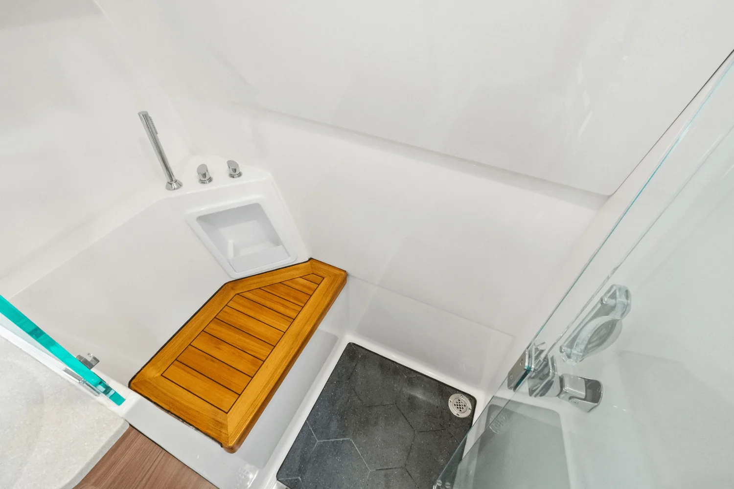 2025 Boston Whaler 365 Conquest Image Thumbnail #30