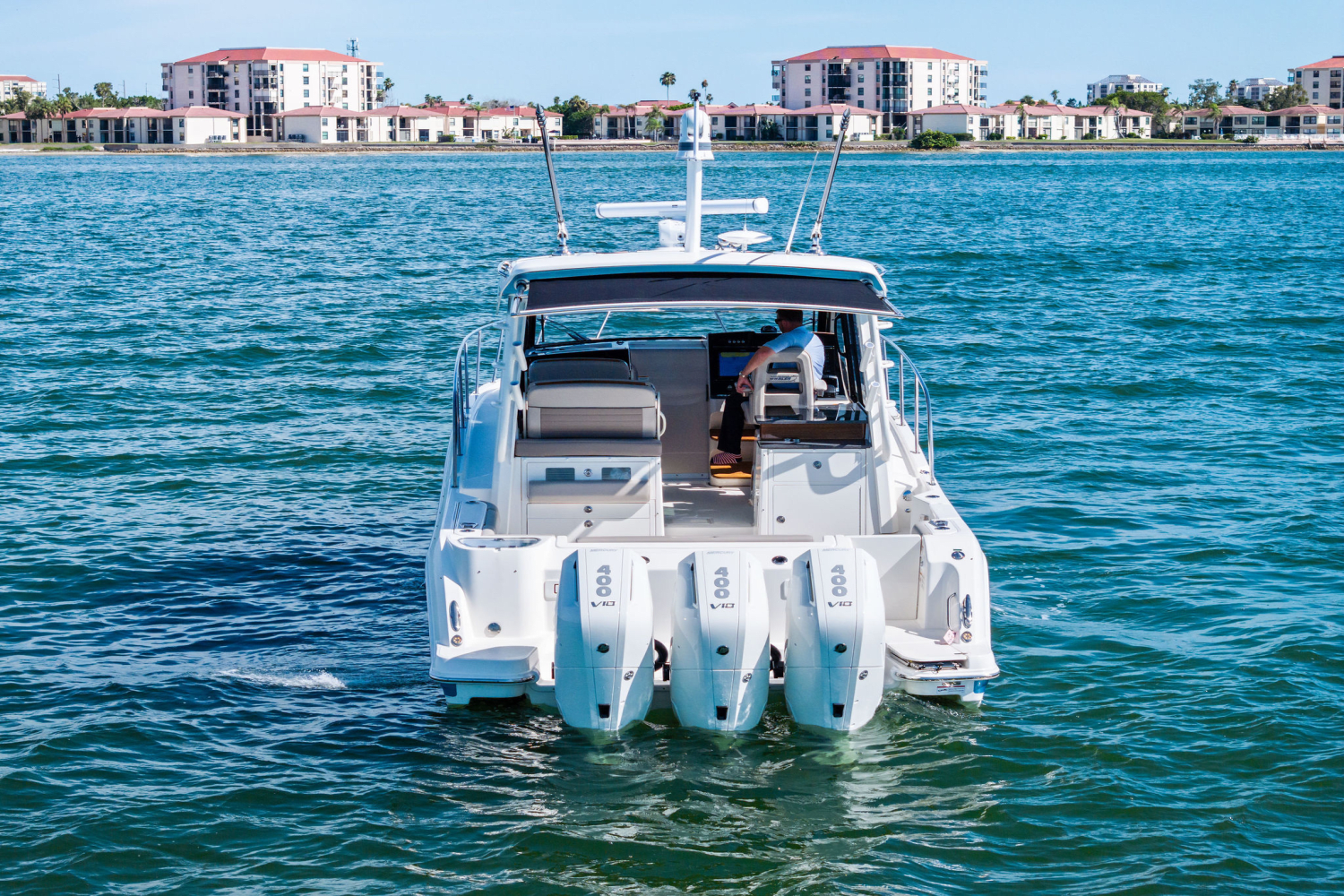 2025 Boston Whaler 365 Conquest Image Thumbnail #15