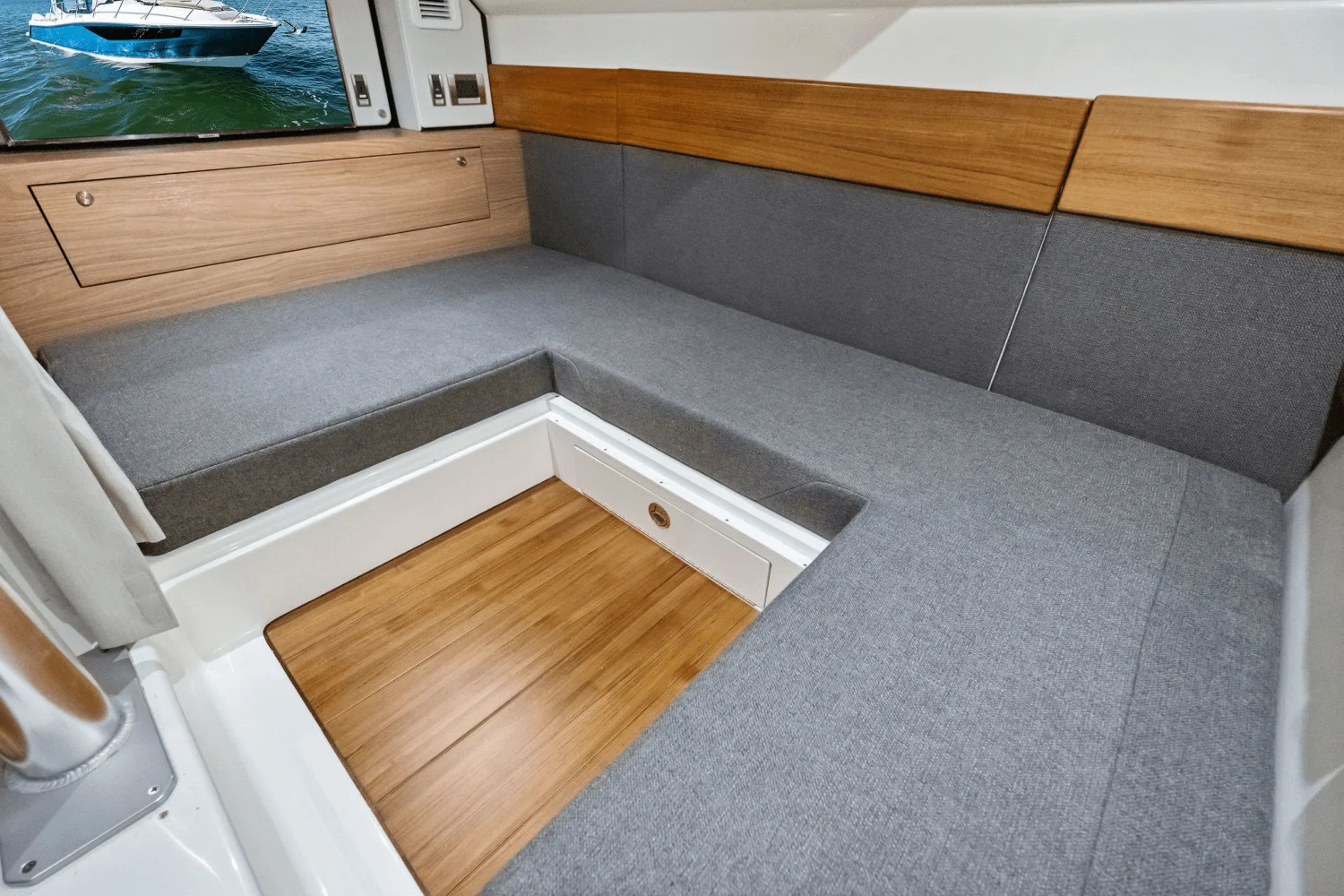 2025 Boston Whaler 365 Conquest Image Thumbnail #34