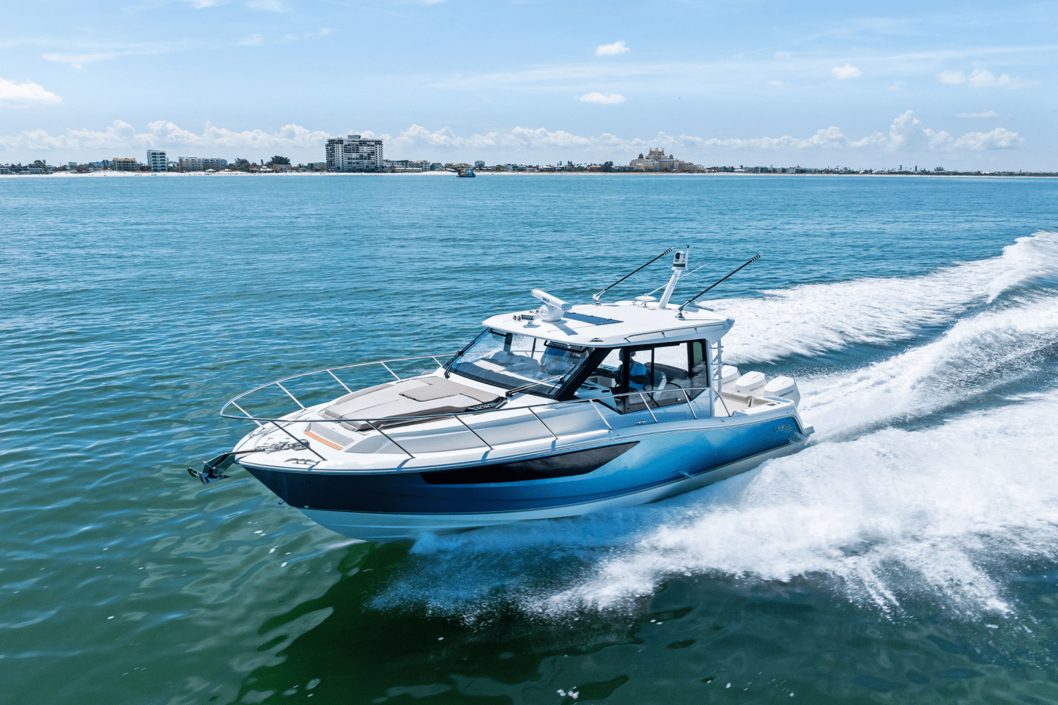 2025 Boston Whaler 365 Conquest Image Thumbnail #2