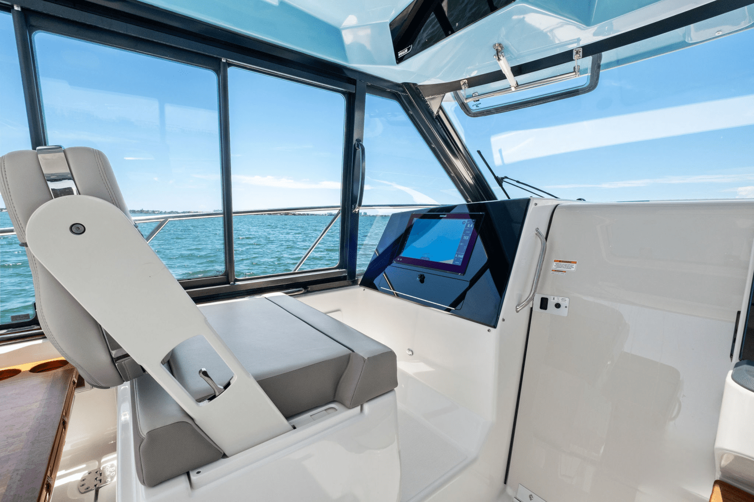 2025 Boston Whaler 365 Conquest Image Thumbnail #88