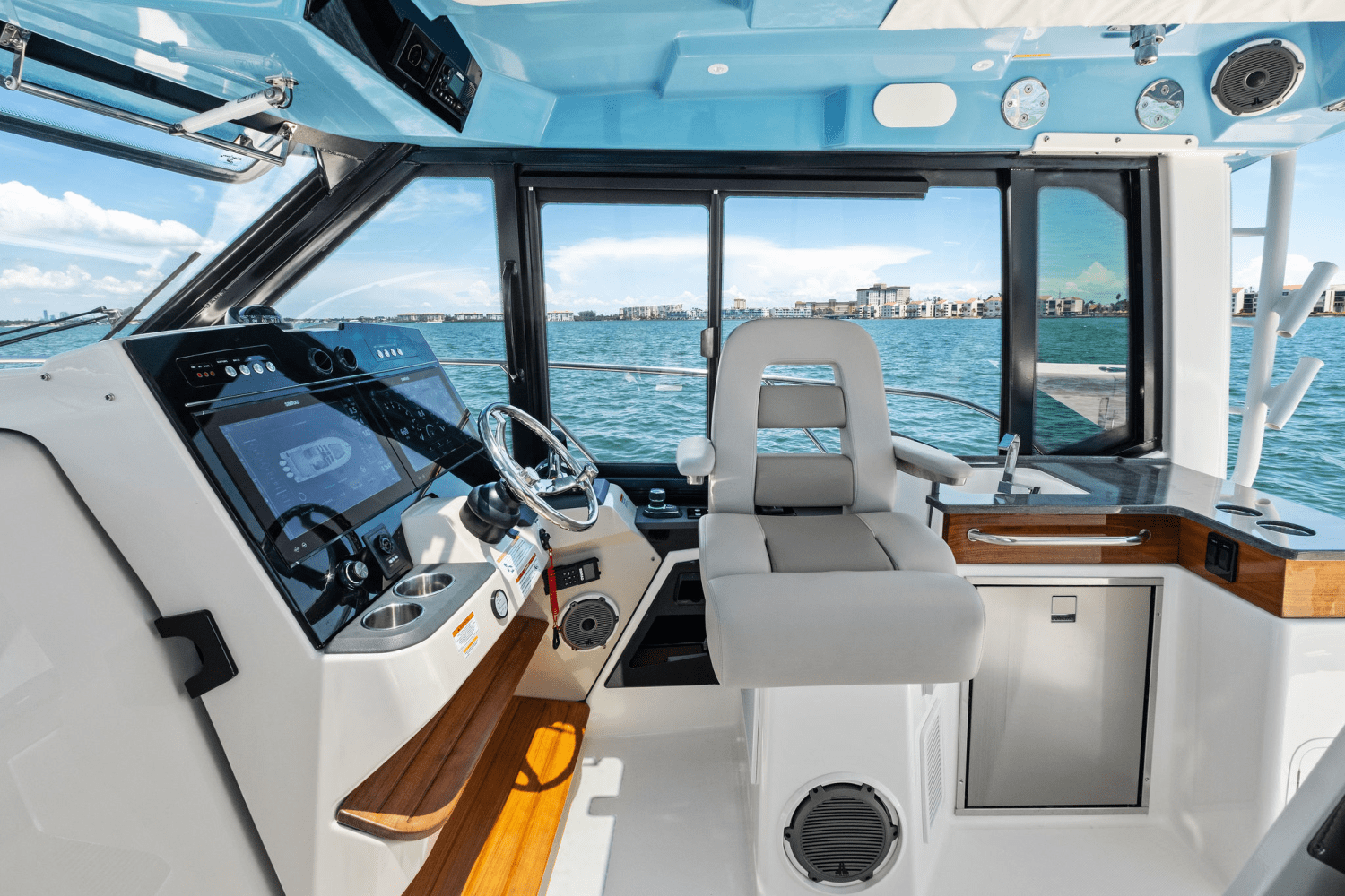 2025 Boston Whaler 365 Conquest Image Thumbnail #90
