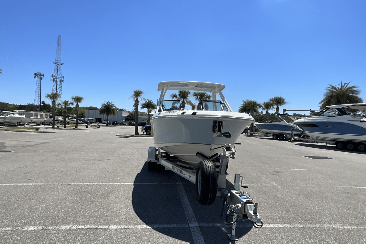 2025 Boston Whaler 240 Vantage Image Thumbnail #4