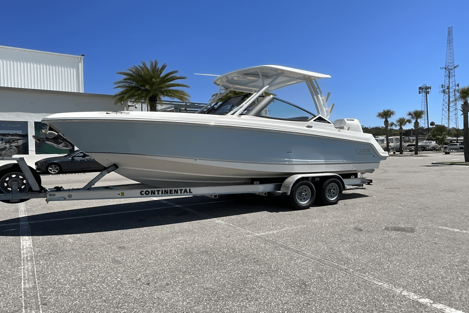 2025 Boston Whaler 240 Vantage Image Thumbnail #8