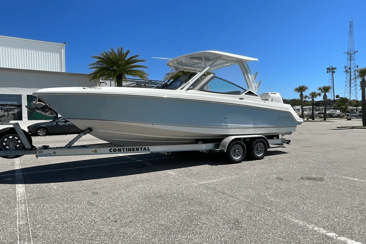 2025 Boston Whaler 240 Vantage Image Thumbnail #8