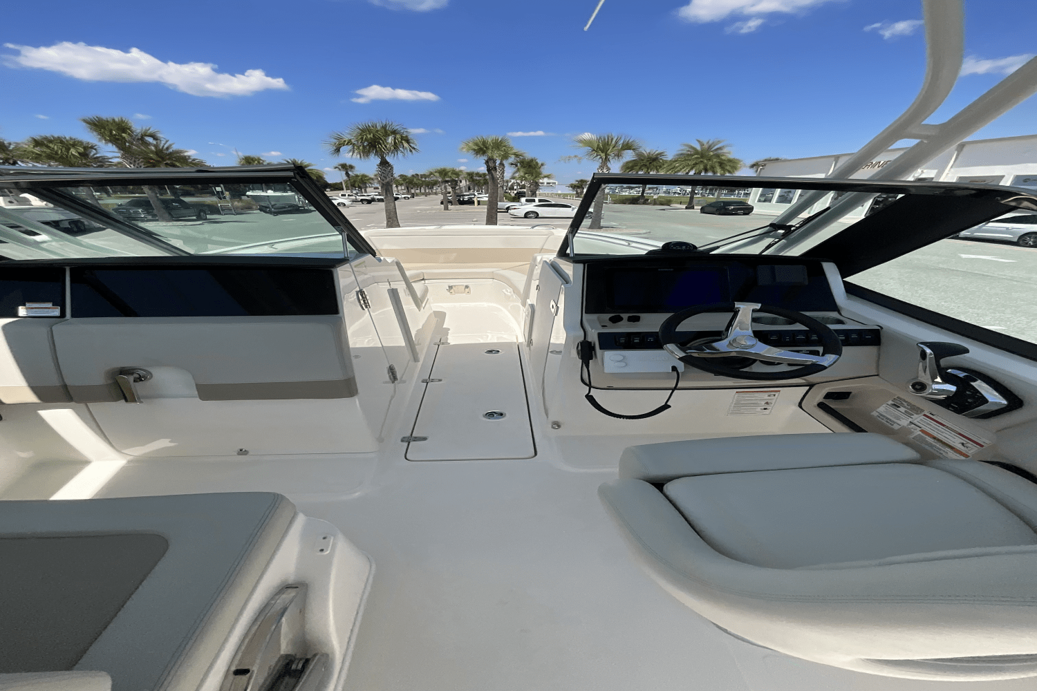 2025 Boston Whaler 240 Vantage Image Thumbnail #17