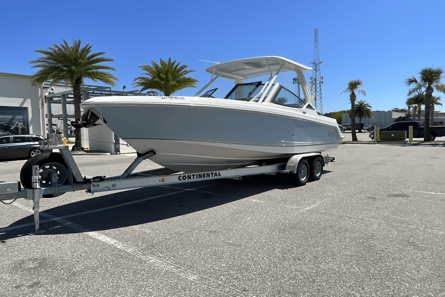 2025 Boston Whaler 240 Vantage Image Thumbnail #3