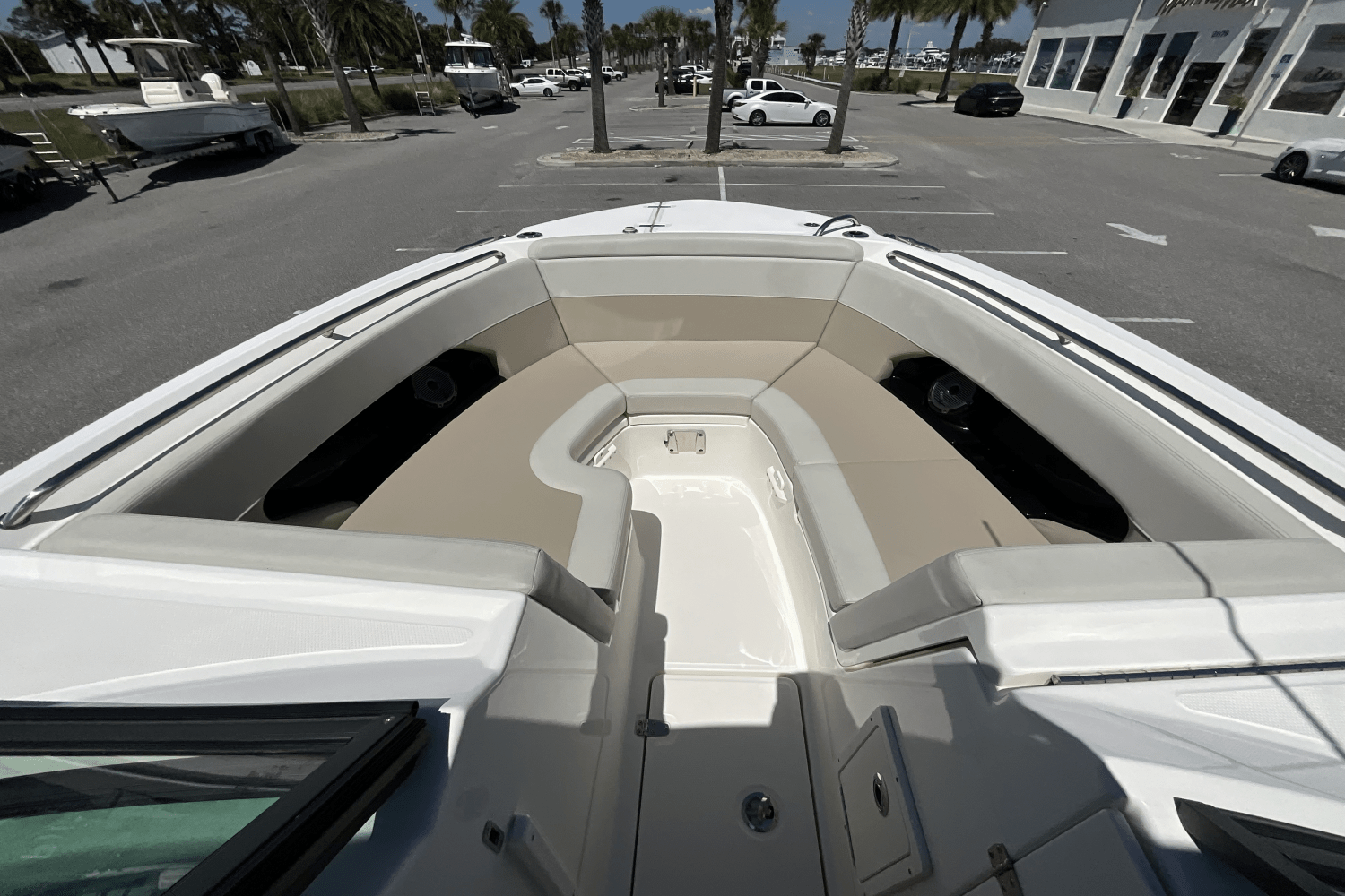 2025 Boston Whaler 240 Vantage Image Thumbnail #12
