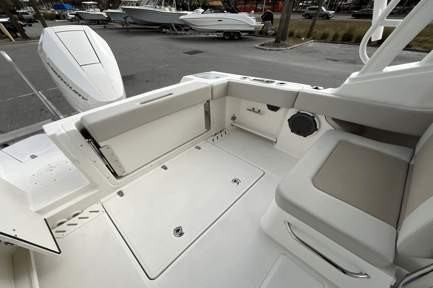 2025 Boston Whaler 240 Vantage Image Thumbnail #22